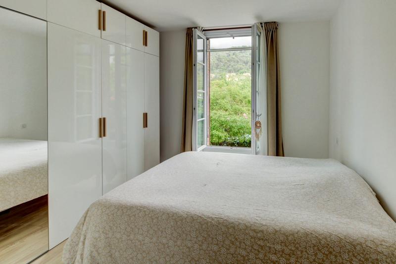 Appartement - 99 m² - 4 pièces