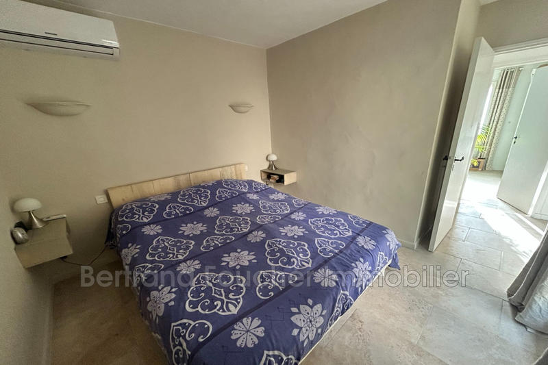 Maison - 1 413 m² - 5 pièces