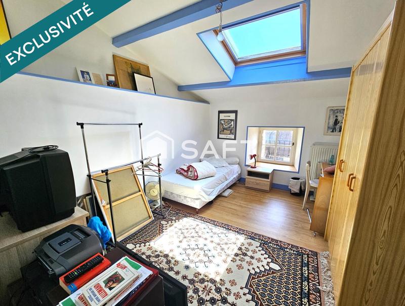 Maison - 205 m² - 8 pièces