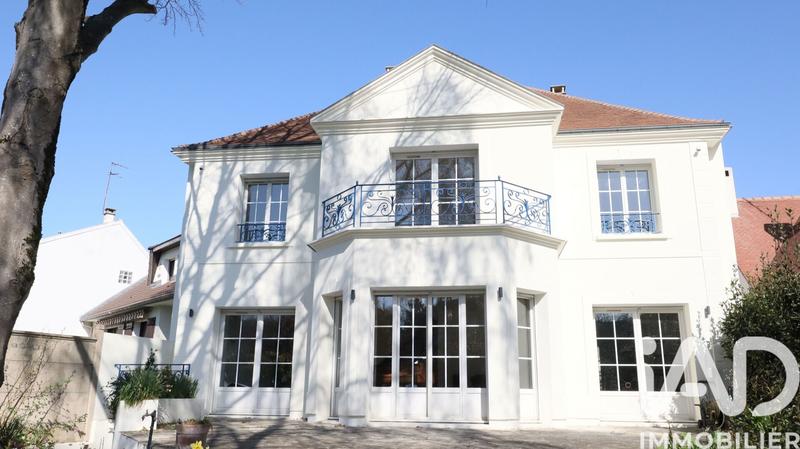 Maison - 191 m² - 6 pièces