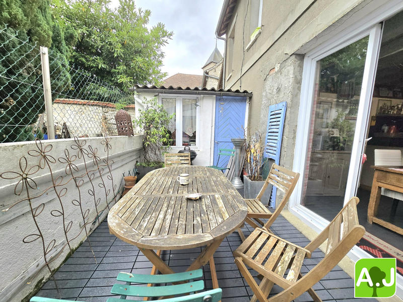 Maison - 84 m² - 4 pièces