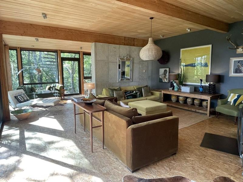 Maison - 240 m² - 6 pièces