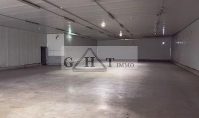 Entrepôt - 1 965 m²