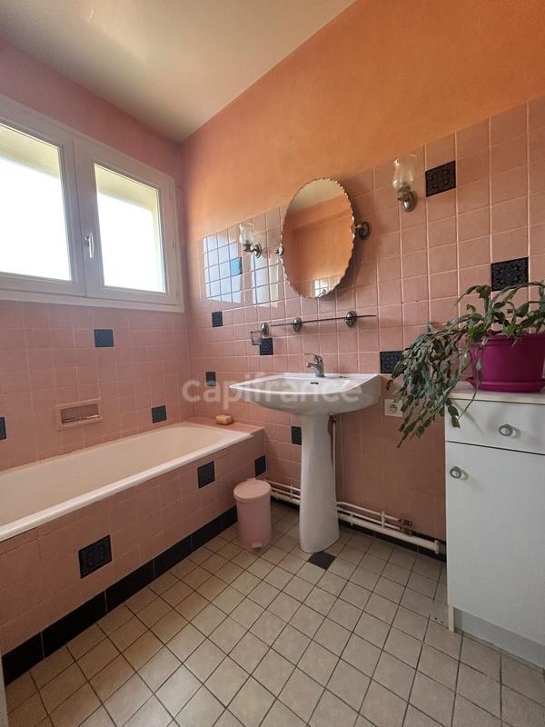 Maison - 134 m² - 7 pièces