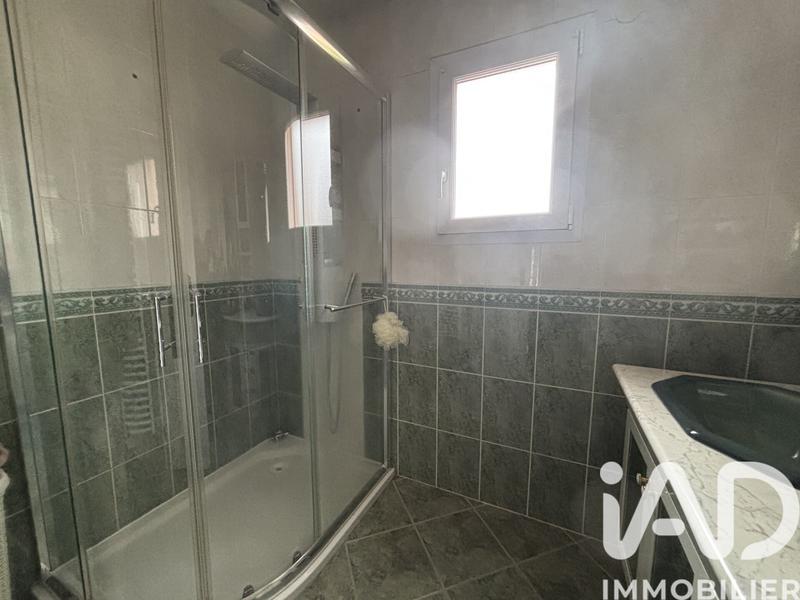 Maison - 180 m² - 8 pièces