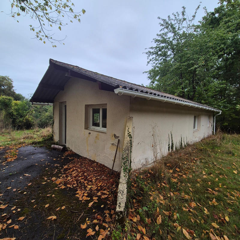 Maison - 238 m² - 9 pièces