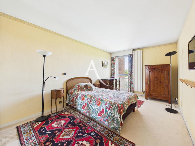 Appartement - 161 m² - 5 pièces