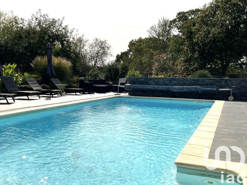 Maison - 387 m² - 15 pièces