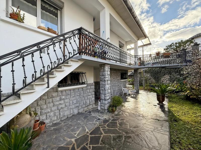 Maison - 140 m² - 6 pièces