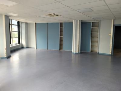 Local d'activités - 390 m² - 12 pièces