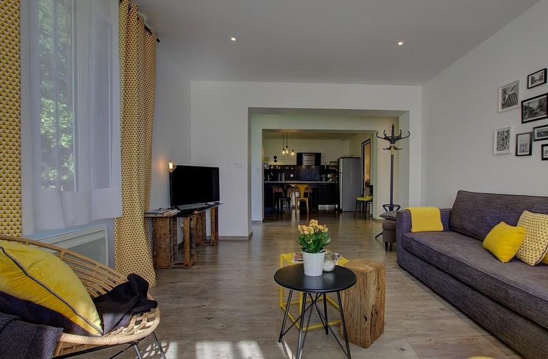 Maison - 900 m² - 24 pièces