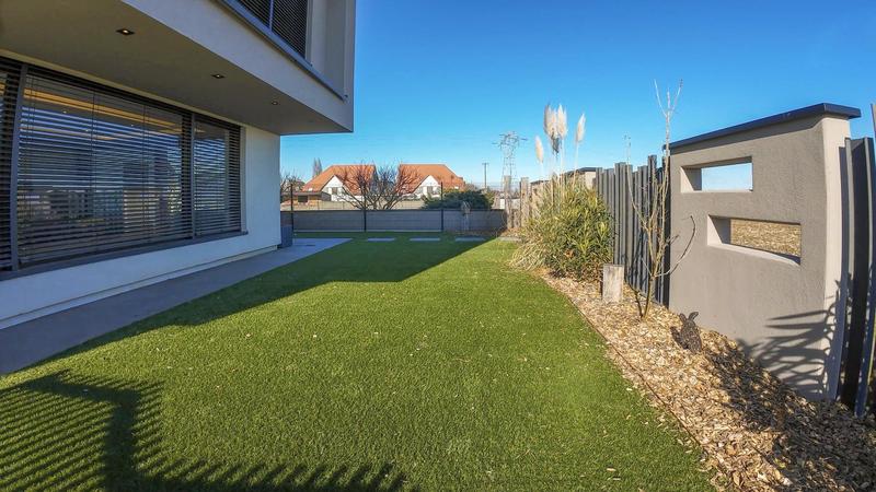 Maison - 253 m² - 8 pièces