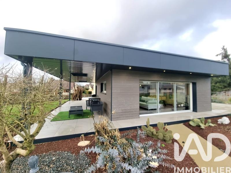 Maison - 185 m² - 9 pièces