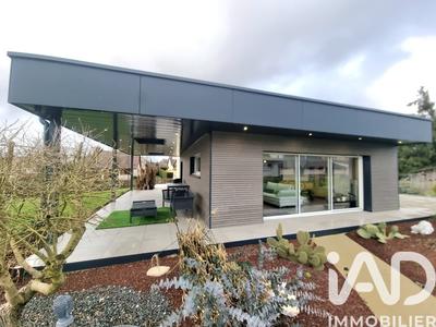 Maison - 185 m² - 9 pièces