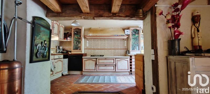 Maison - 212 m² - 12 pièces