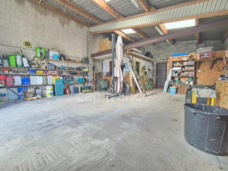 Hangar - 72 m² - 1 pièce