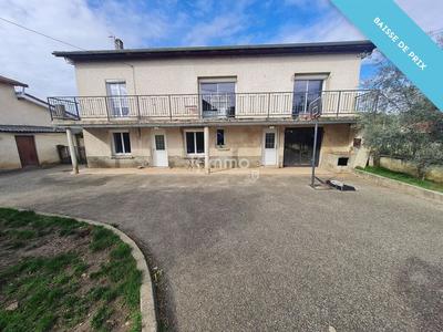 Maison - 212 m² - 9 pièces