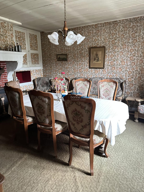 Maison - 90 m² - 5 pièces