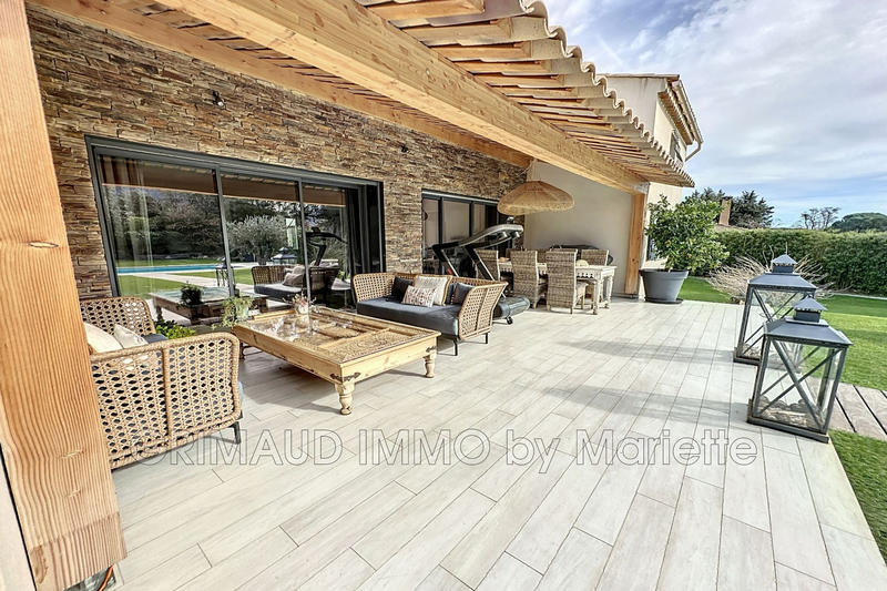 Villa - 283 m² - 8 pièces