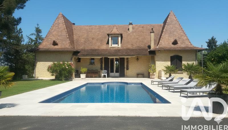 Maison - 187 m² - 7 pièces