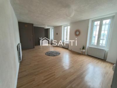 Maison - 230 m² - 10 pièces