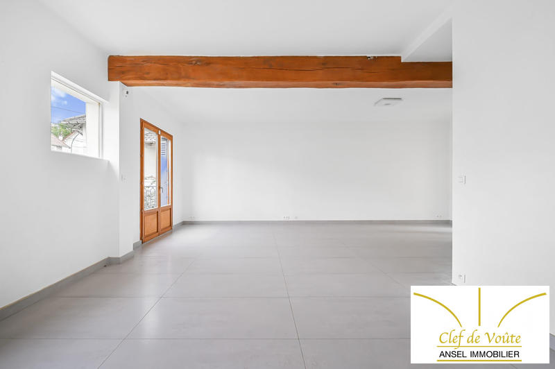 Maison - 152 m² - 6 pièces