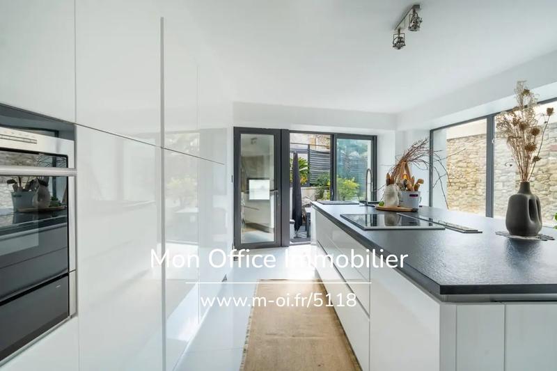 Maison de village - 280 m² - 4 pièces