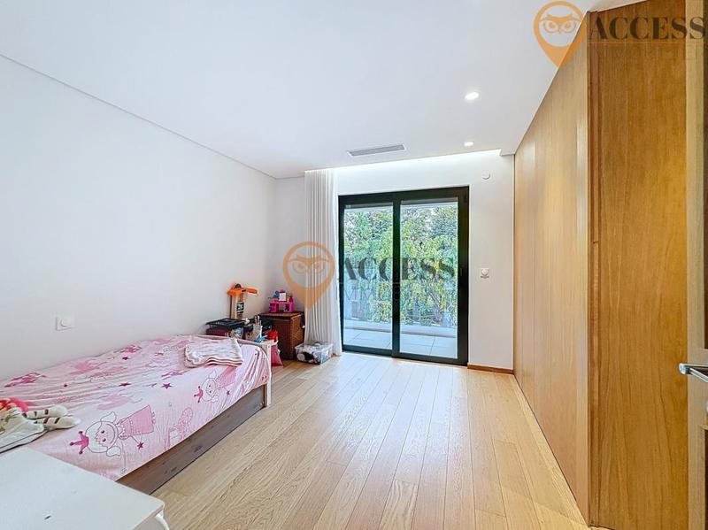 Maison - 177 m² - 7 pièces