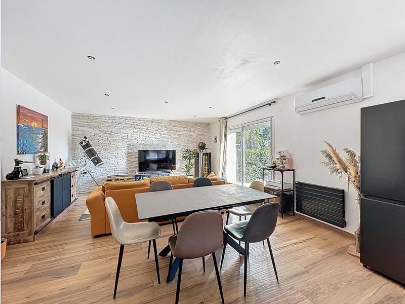 Appartement - 80 m² - 3 pièces