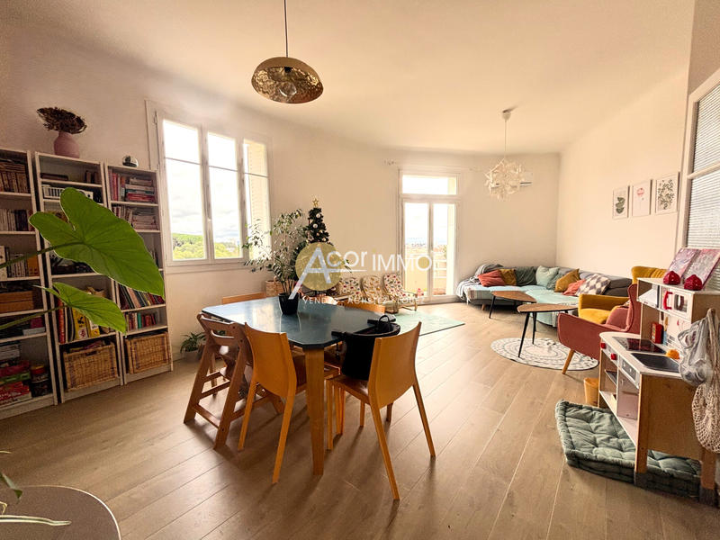 Appartement - 105 m² - 5 pièces