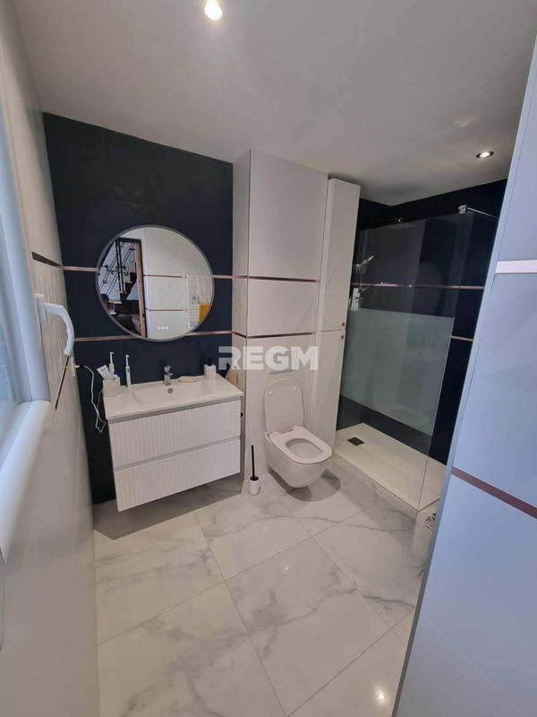 Appartement - 85 m² - 4 pièces