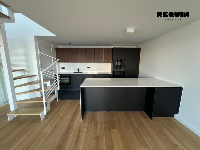 Appartement - 94 m² - 5 pièces