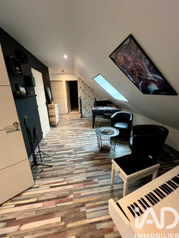 Maison - 144 m² - 8 pièces