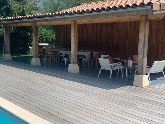 Maison - 240 m² - 10 pièces