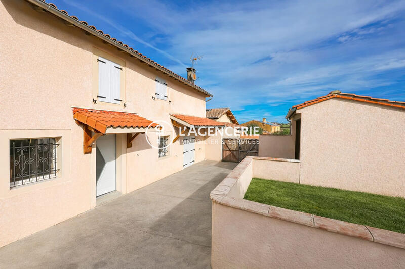 Maison - 160 m² - 5 pièces