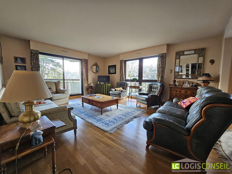 Appartement - 100 m² - 5 pièces