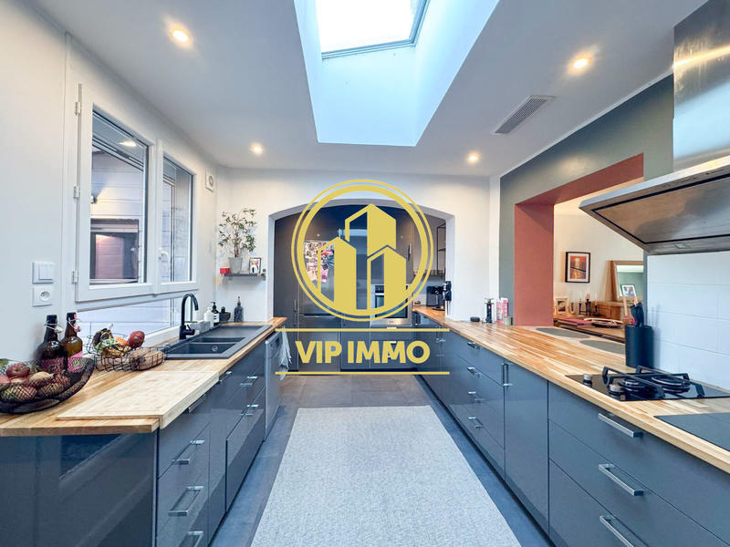 Maison - 111 m² - 5 pièces