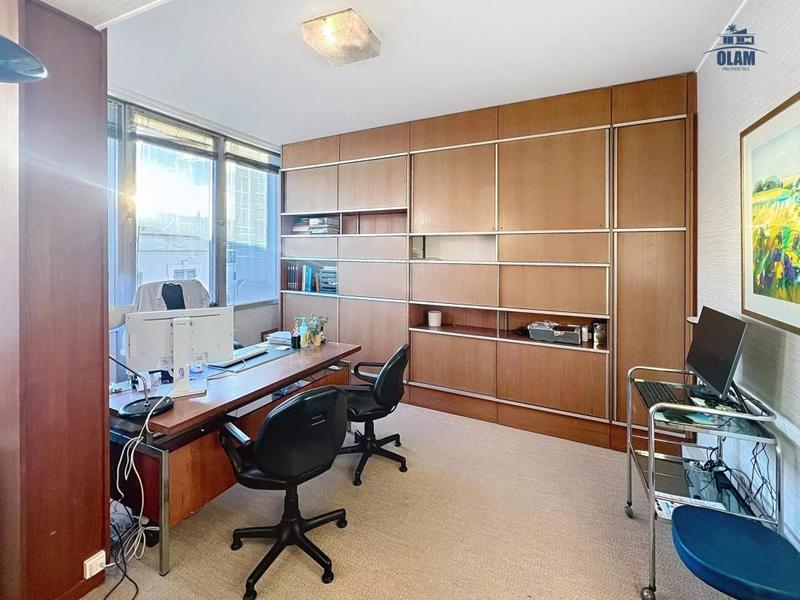 Bureau - 57 m² - 2 pièces