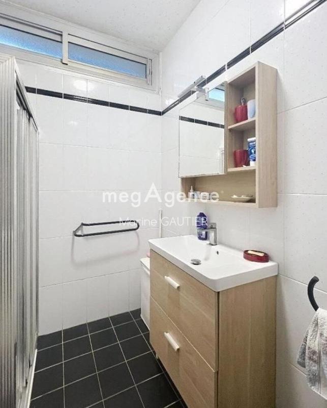 Maison traditionnelle - 149 m² - 6 pièces