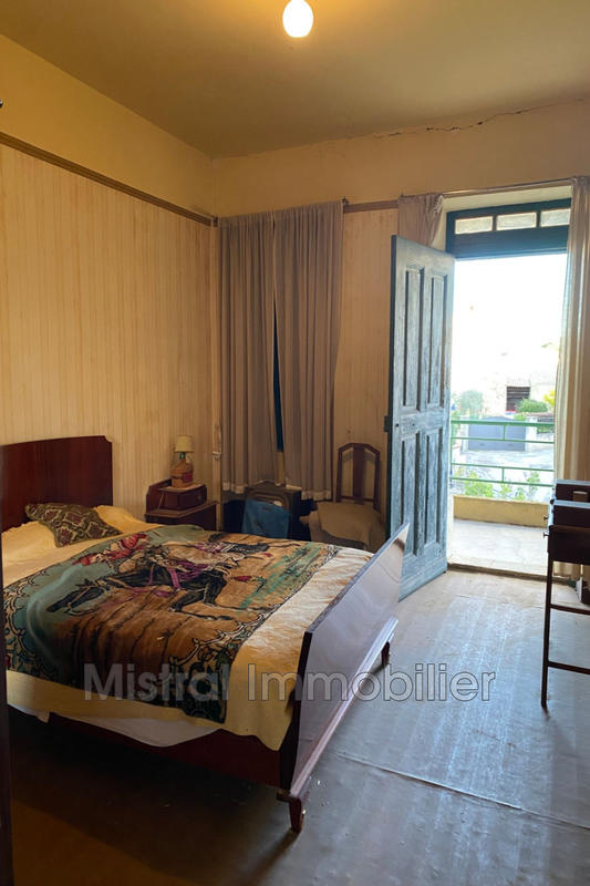 Propriété - 195 m² - 9 pièces