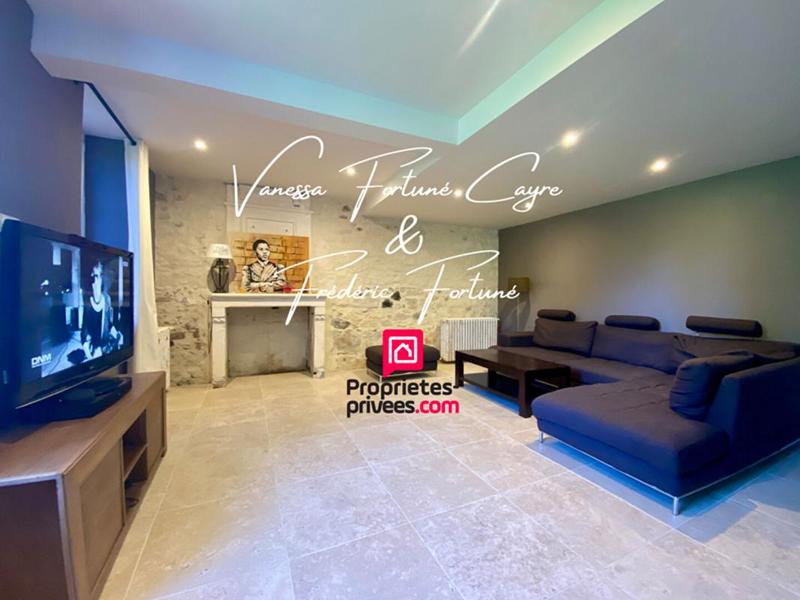 Maison - 325 m² - 10 pièces