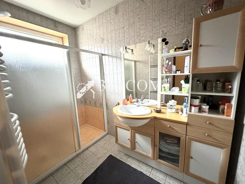 Maison - 92 m² - 5 pièces