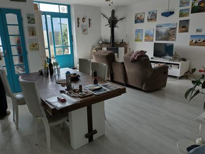 Maison - 240 m² - 11 pièces