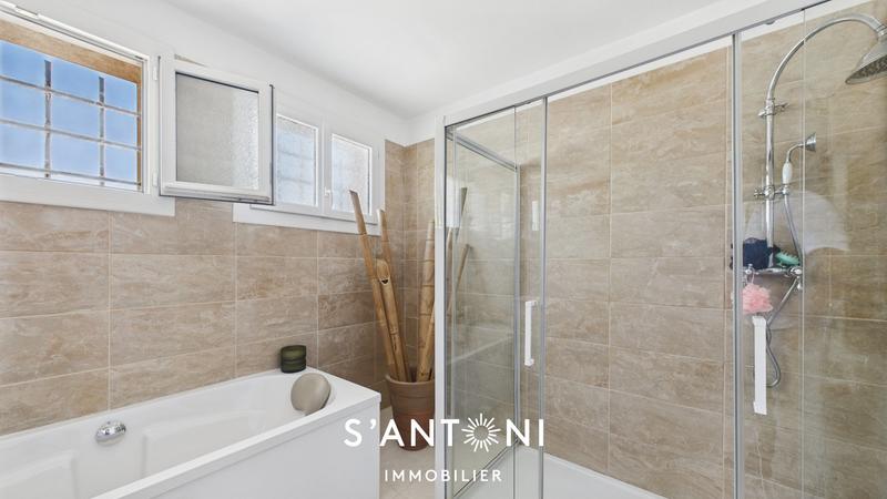 Maison - 189 m² - 5 pièces