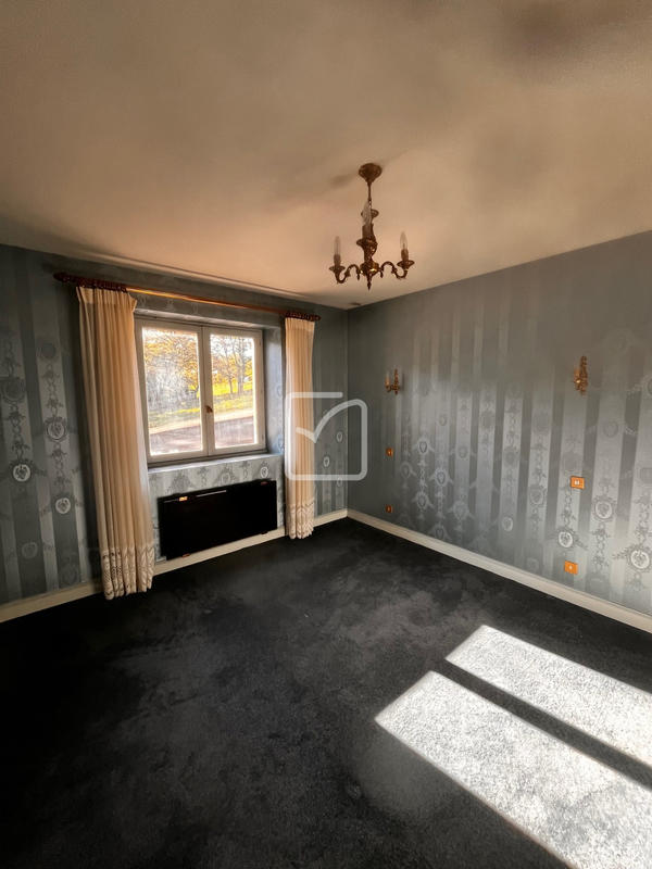 Maison - 290 m² - 11 pièces