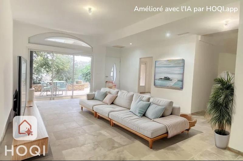 Maison - 216 m² - 8 pièces