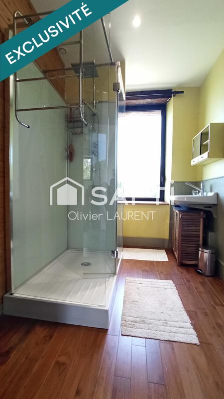 Maison - 252 m² - 9 pièces