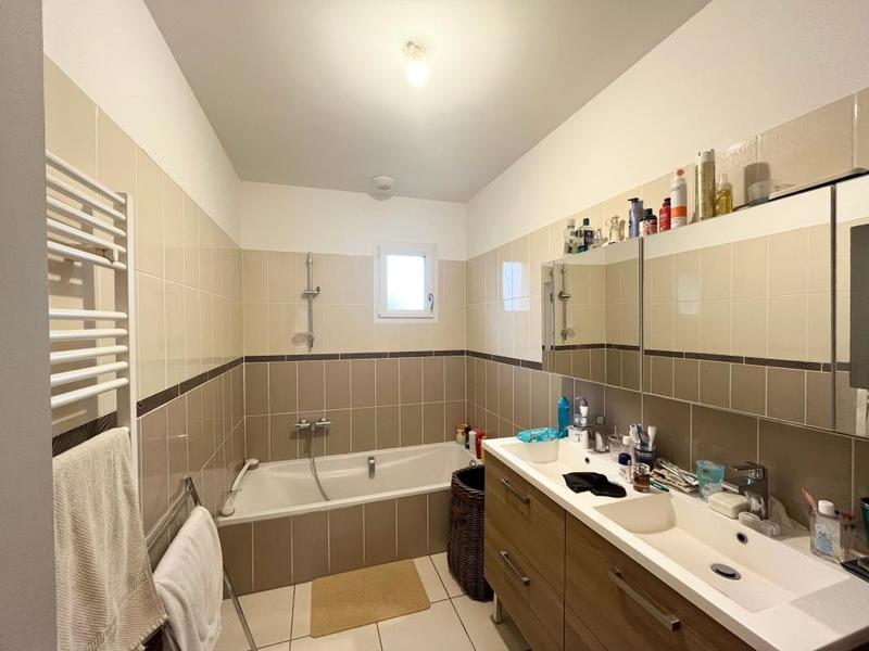 Maison - 130 m² - 4 pièces