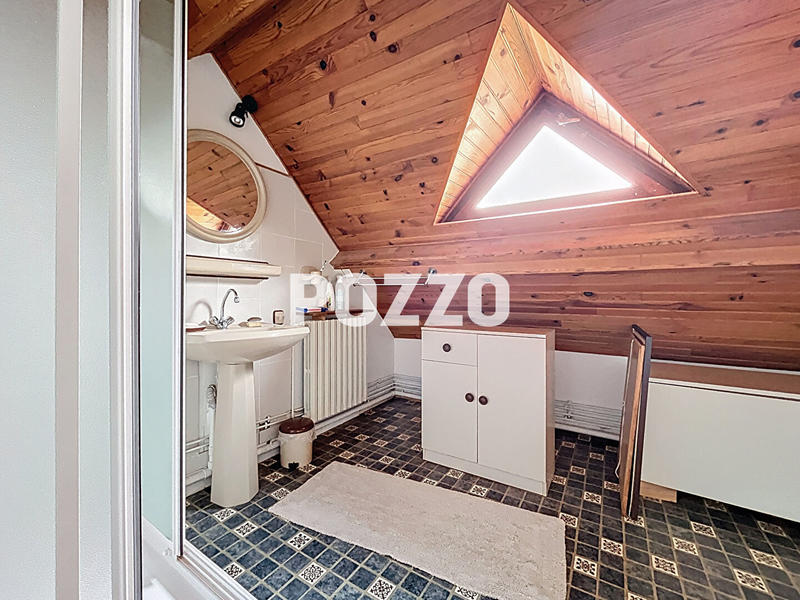 Maison - 159 m² - 7 pièces