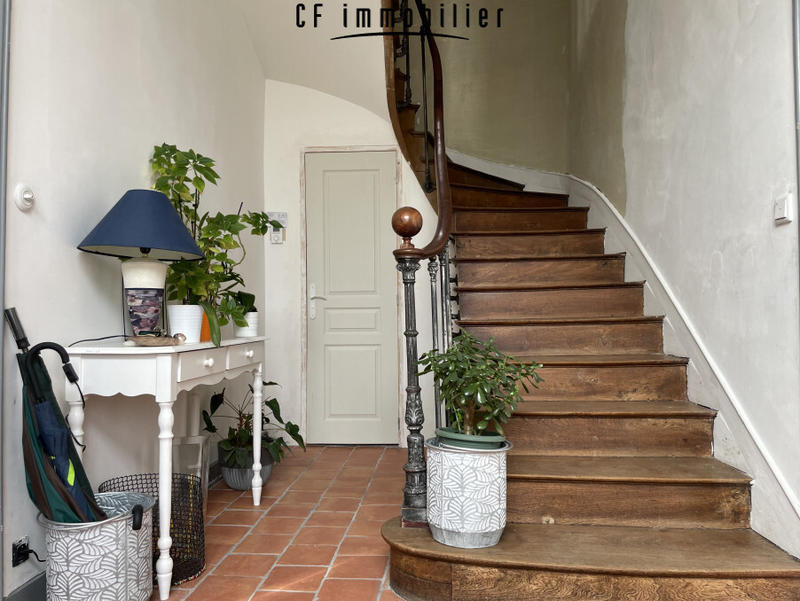 Maison - 220 m² - 7 pièces